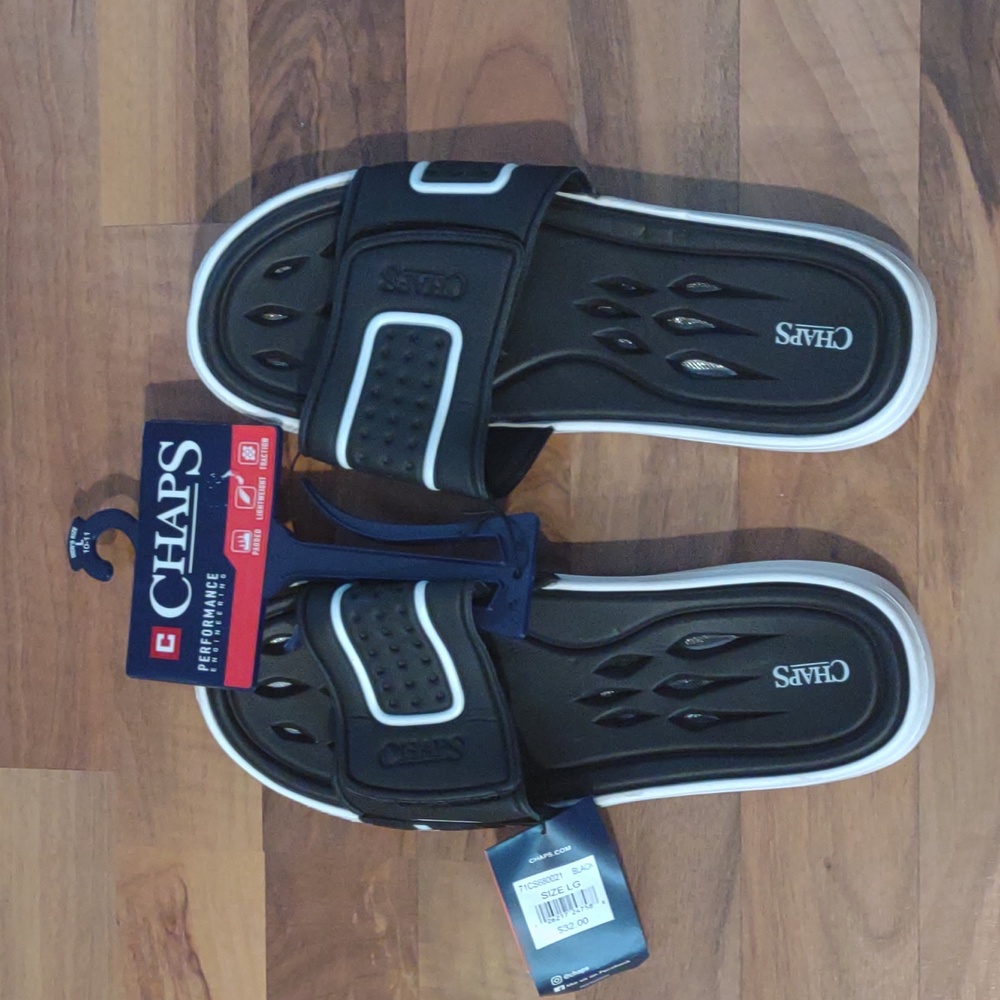 Chaps Velcro sandals